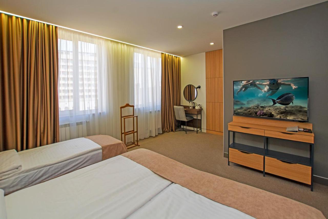 Cartez Hotel Ереван Екстериор снимка