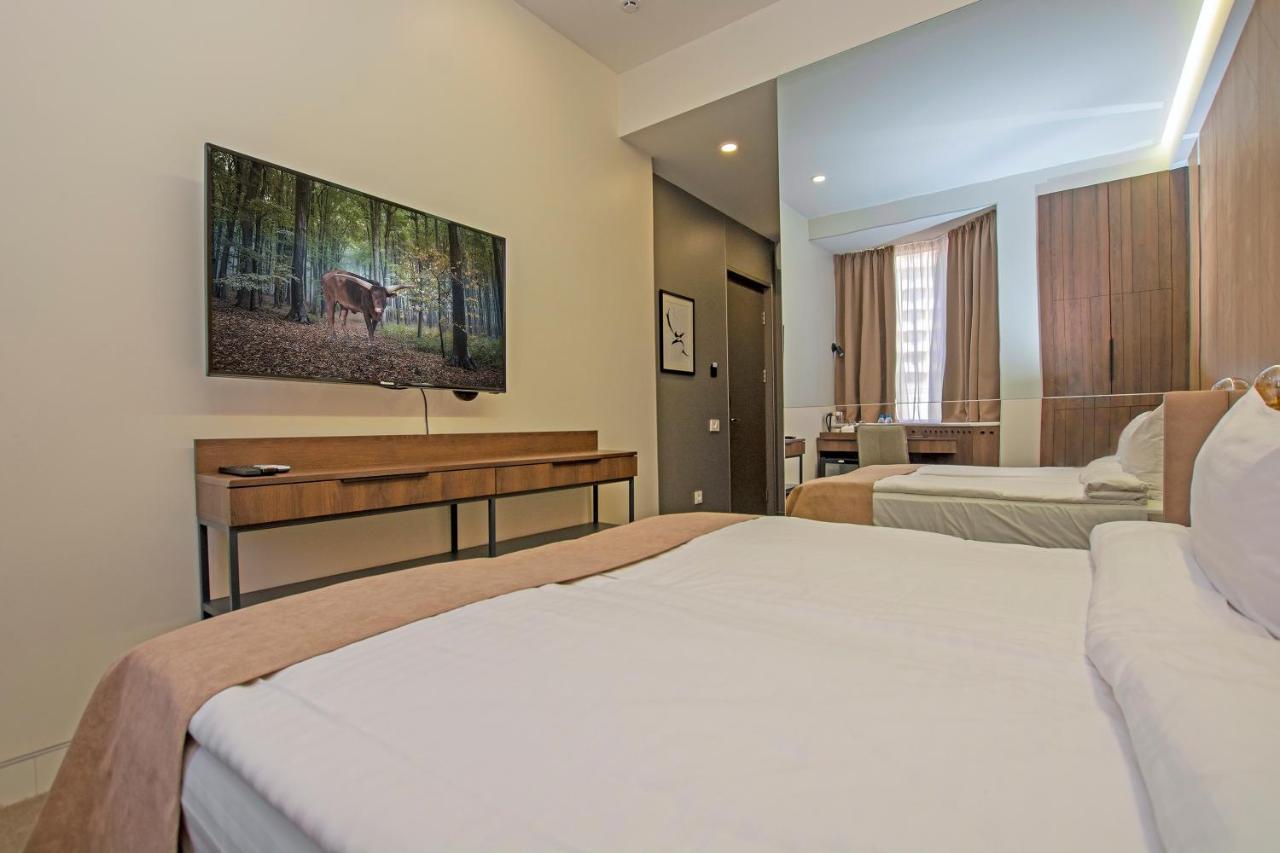 Cartez Hotel Ереван Екстериор снимка