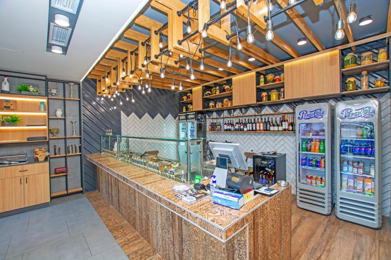 Cartez Hotel Ереван Екстериор снимка